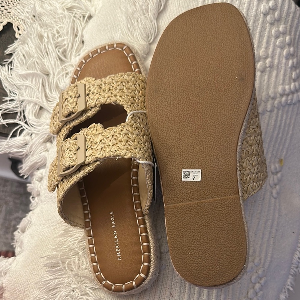 American Eagle Outfitters Women's Tan Sandals - Picture 3 of 3